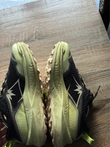 Used Asics Trail Running Shoes bike — image 4 of 6
