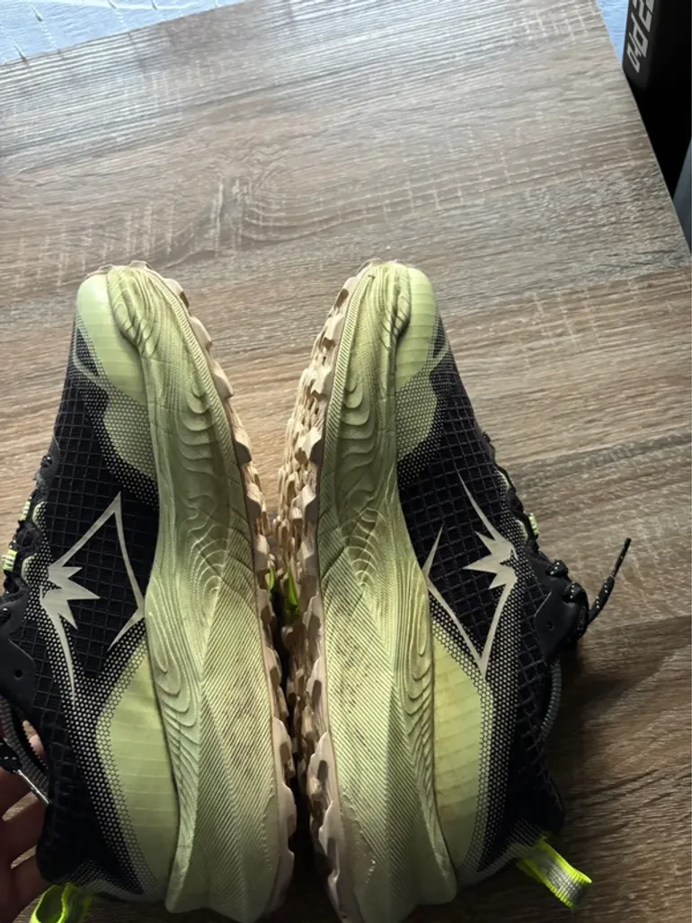 Used Asics Trail Running Shoes bike — image 4 of 6