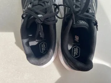 Used New Balance Fresh Foam 680 v8 bike — image 2 of 5