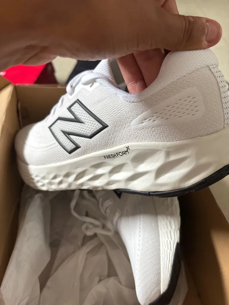 Used New Balance MEVOZLW4 bike — image 4 of 8
