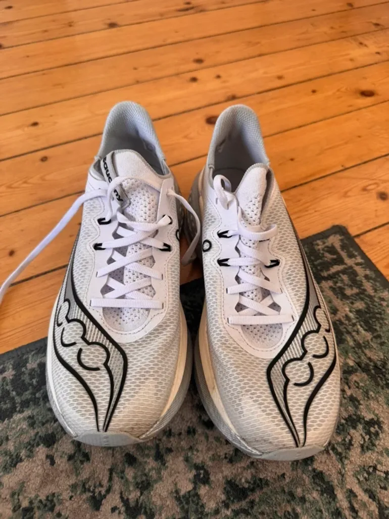 Saucony Endorphin Pro bike d'occasion — image 2 sur 5