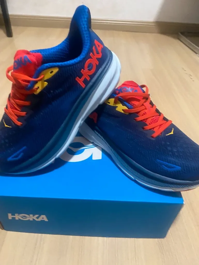 Used Hoka Clifton 9 bike — image 4 of 7