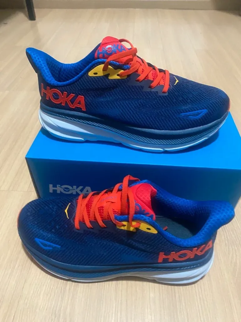 Used Hoka Clifton 9 bike — image 2 of 7