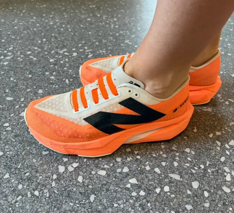 Gebrauchtes New Balance Sneaker Laufschuh bike — Bild 2 von 5