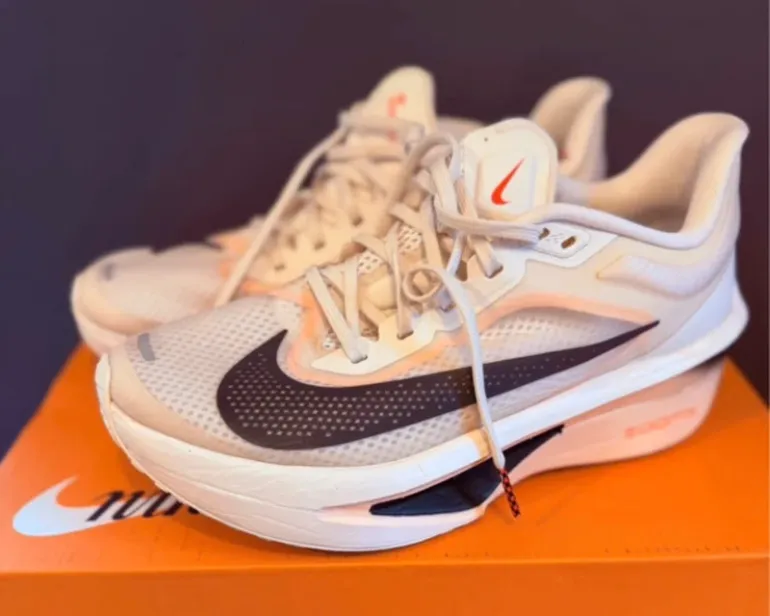 Used Nike Zoomfly 6 bike — image 2 of 4