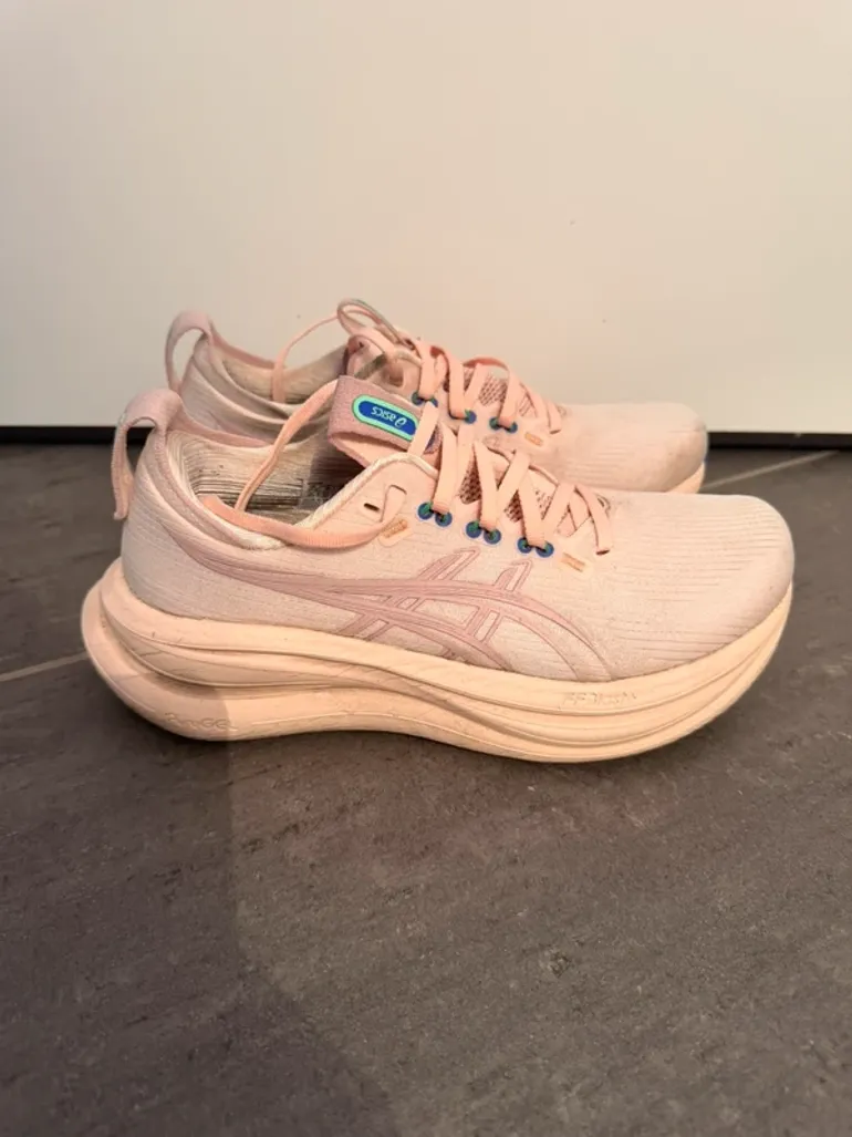 Used Asics Nimbus 26 bike — image 4 of 6