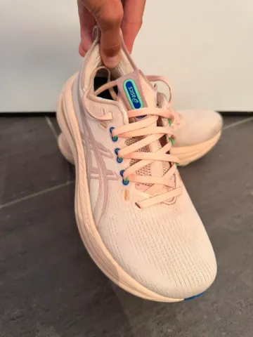 Used Asics Nimbus 26 bike — image 5 of 6