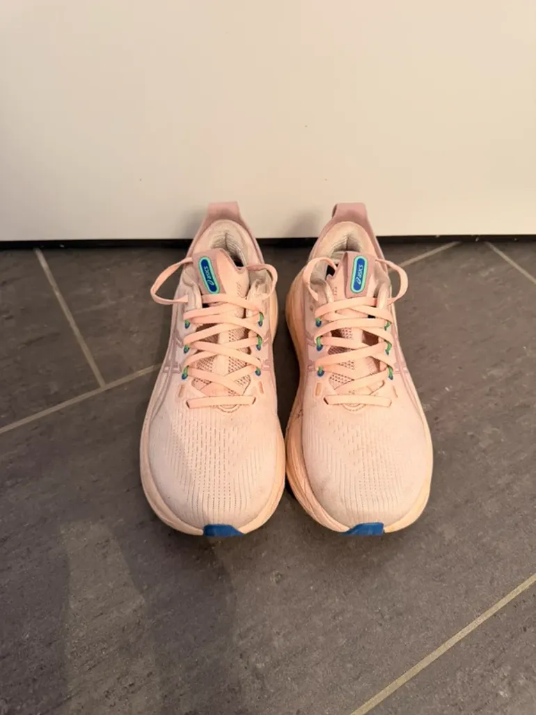 Used Asics Nimbus 26 bike — image 3 of 6