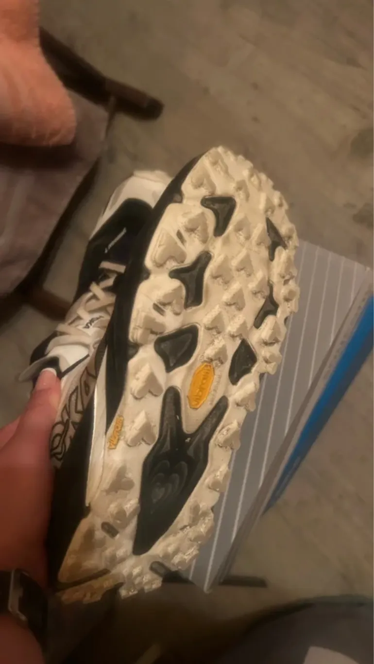 Used Hoka Speedgoat 7 bike — image 4 of 4