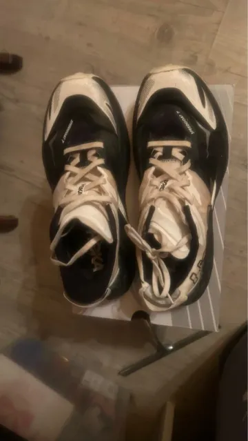 Used Hoka Speedgoat 7 bike — image 3 of 4