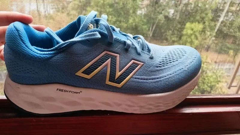 Käytetty New Balance EVOZ V4 Running Shoes