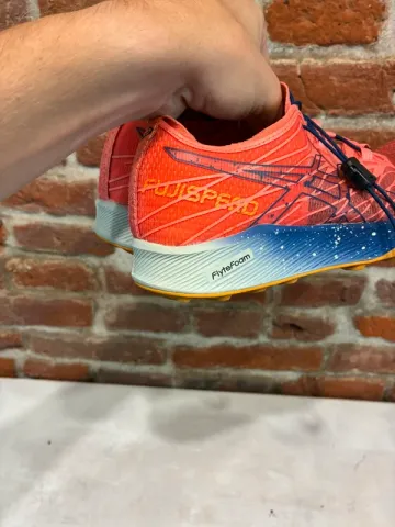 Used Asics Fujispeed bike — image 7 of 9