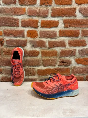 Used Asics Fujispeed bike — image 1 of 9