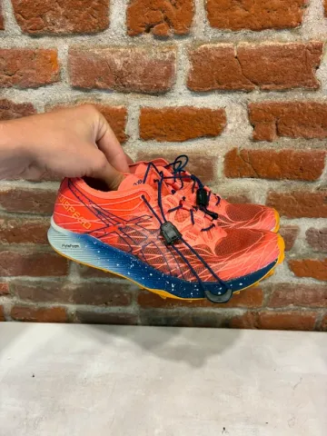 Used Asics Fujispeed bike — image 3 of 9