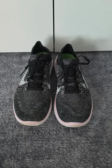 Used Nike Free RN Flyknit bike — image 2 of 3
