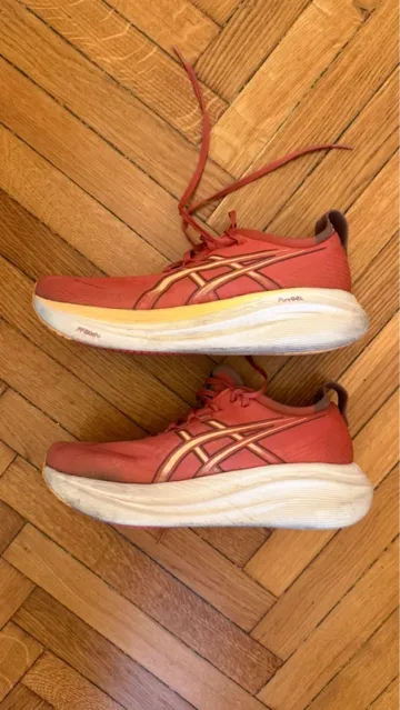 Used Asics Nimbus bike — image 1 of 2