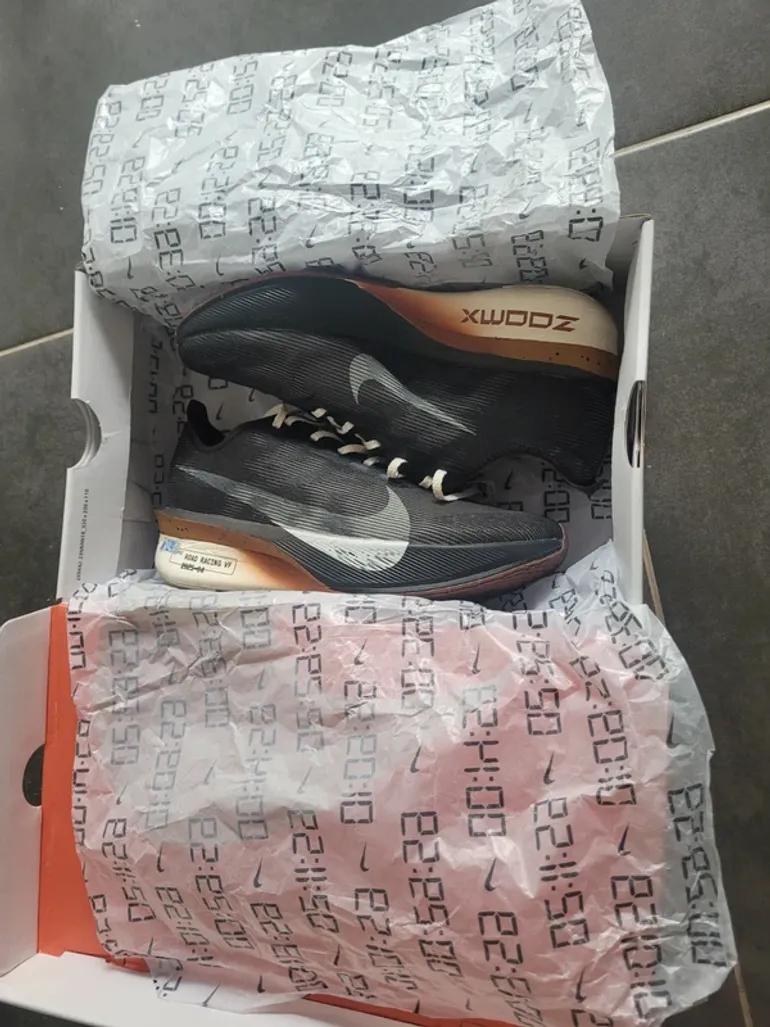 Used Nike ZoomX Vaporfly 4 bike — image 6 of 7