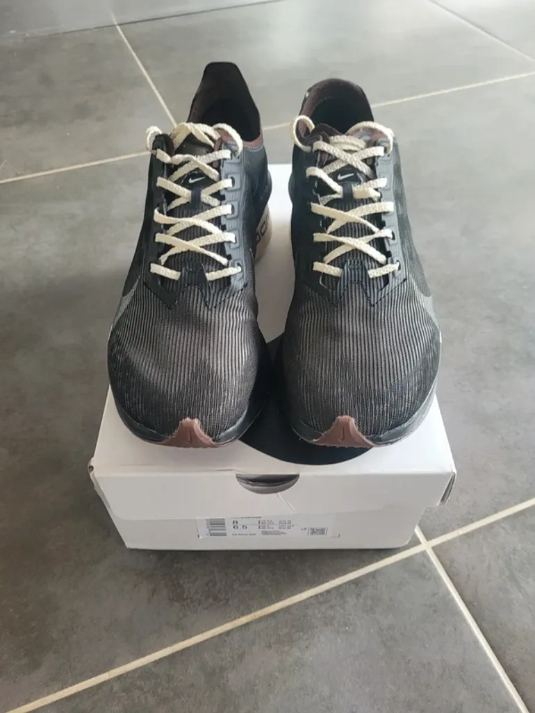 Used Nike ZoomX Vaporfly 4 bike — image 2 of 7