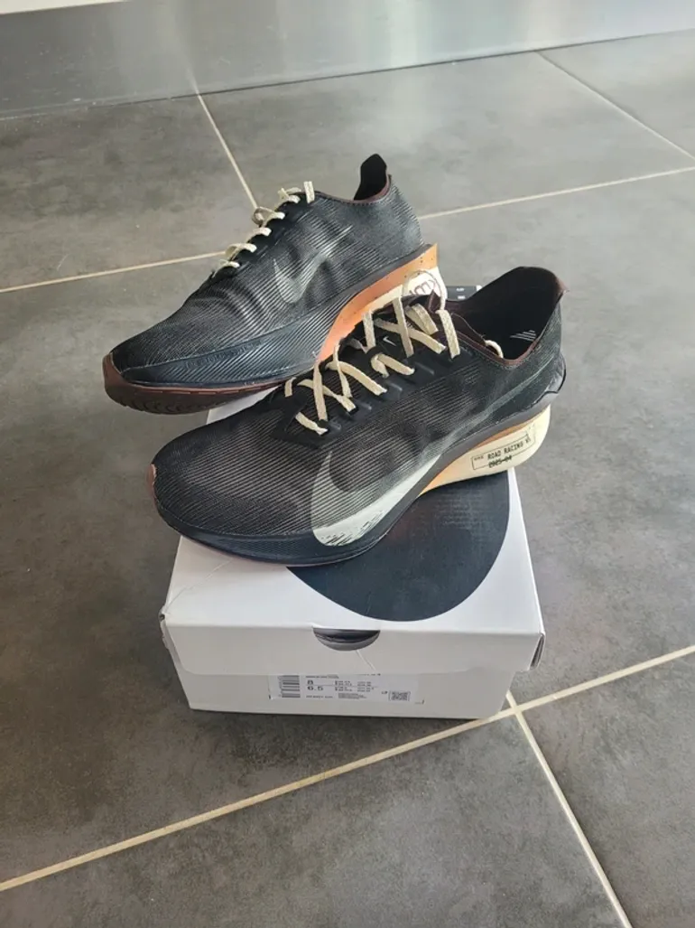 Used Nike ZoomX Vaporfly 4 bike — image 1 of 7
