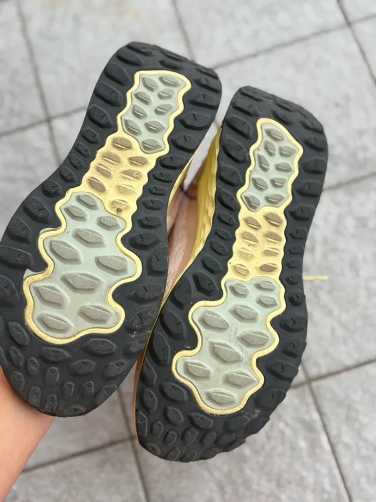 Used New Balance Fresh Foam Garoé bike — image 3 of 7