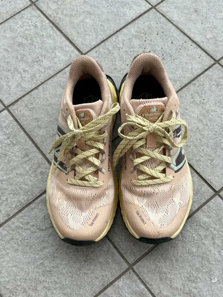 Used New Balance Fresh Foam Garoé bike — image 1 of 7