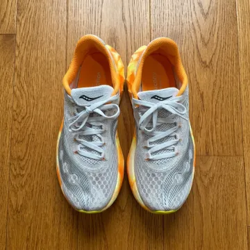 Used Saucony Orange Running Shoes bike — image 3 of 3