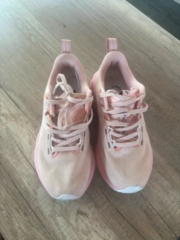 Käytetty Asics Novablast 5 bike — kuva 6 / 6