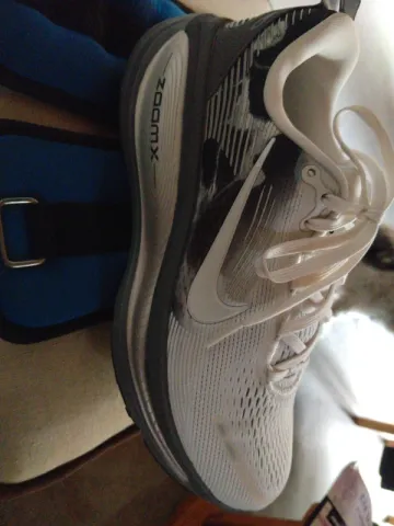 Nike Vomero 18 SE bike usato — immagine 1 di 3