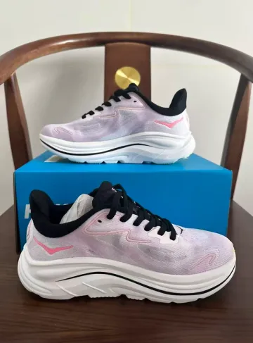 Hoka Clifton 10 bike d'occasion — image 2 sur 7