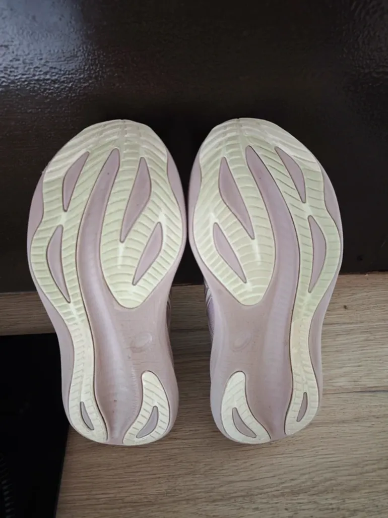 Gebrauchtes Asics Nimbus 27 bike — Bild 3 von 15