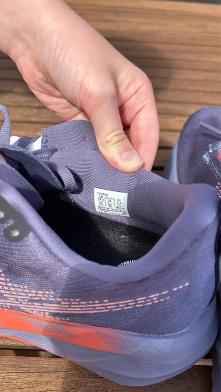 Käytetty Asics Novablast 5 bike — kuva 7 / 8