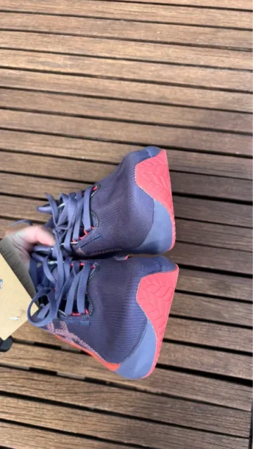 Käytetty Asics Novablast 5 bike — kuva 5 / 8