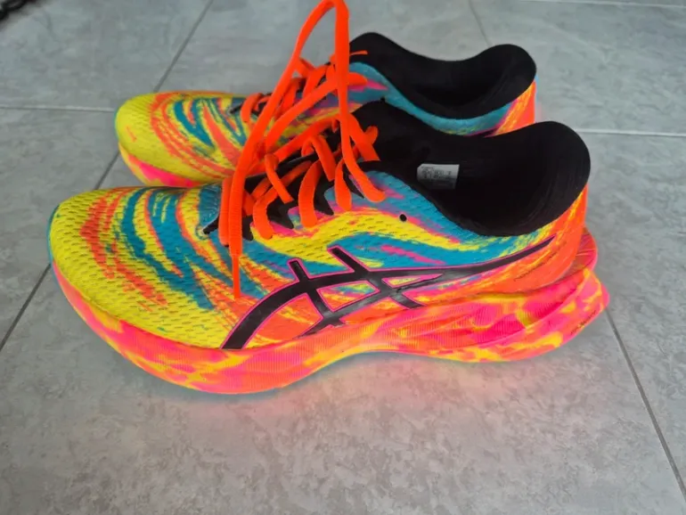 Käytetty Asics Novablast bike — kuva 2 / 6