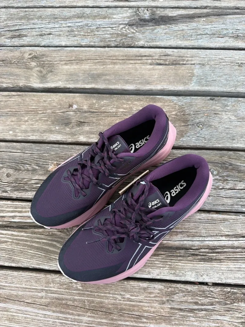 Used Asics blazeblast Running Shoes