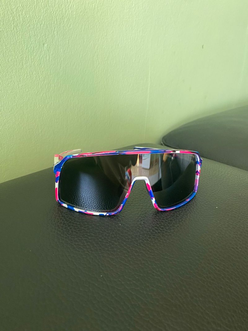 Used Oakley sutro Cycling Accessories