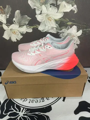Käytetty Asics Novablast 4 bike — kuva 1 / 9