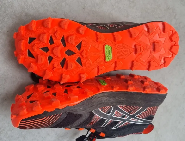 Used Asics FujiTrabuco Pro bike — image 2 of 7