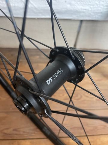 Used Dt Swiss Performance LN 2025 bike — image 4 of 12
