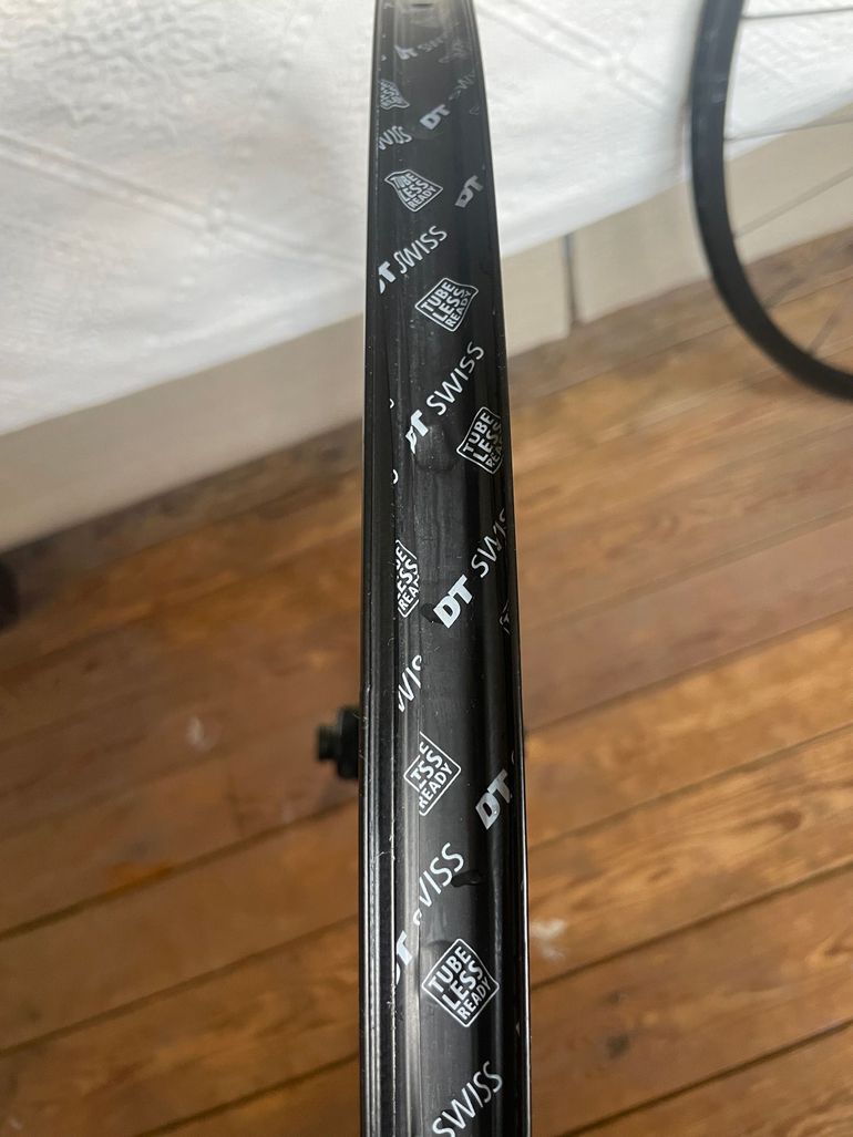 Used Dt Swiss Performance LN 2025 bike — image 5 of 12