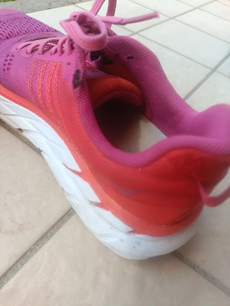 Used Hoka Clifton 6 bike — image 5 of 9