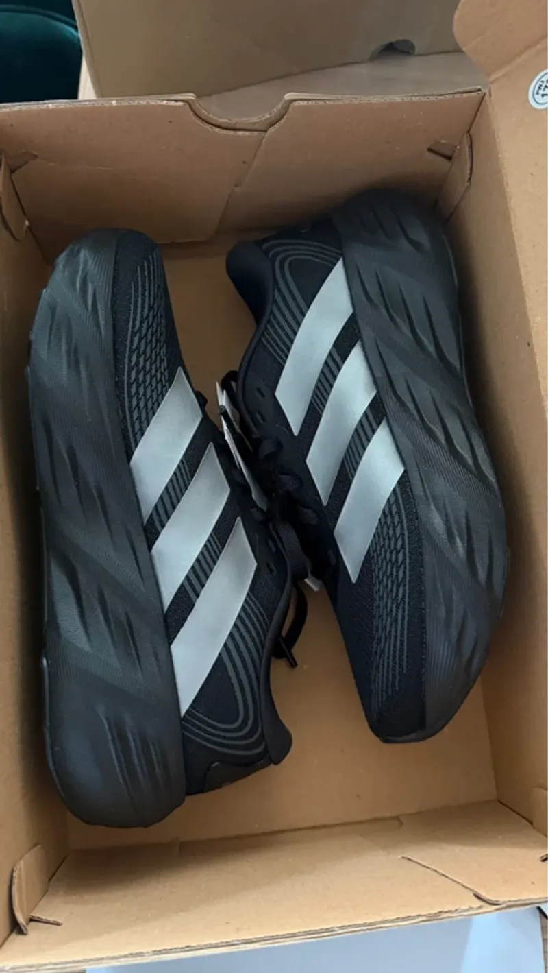 Used Adidas Galaxy 8 Running Shoes