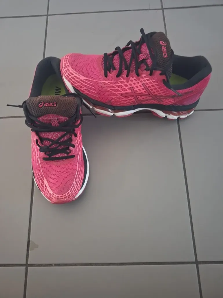 Used Asics Gel-Nimbus 17 bike — image 2 of 7