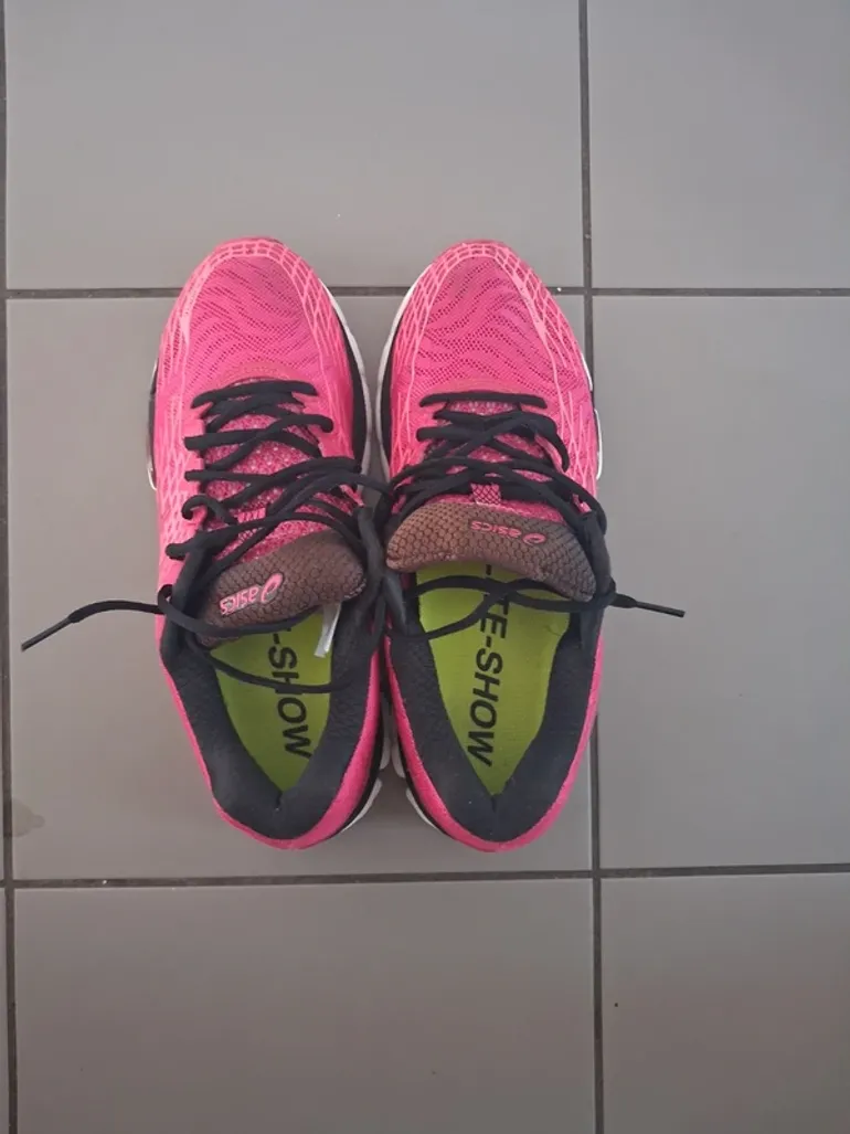 Used Asics Gel-Nimbus 17 bike — image 5 of 7