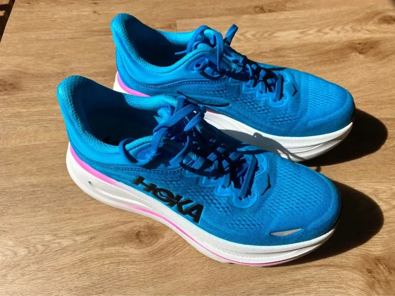 Used White Bondi 9 Running Shoes