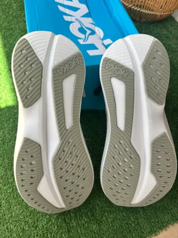 Hoka Mach 6 bike d'occasion — image 6 sur 6