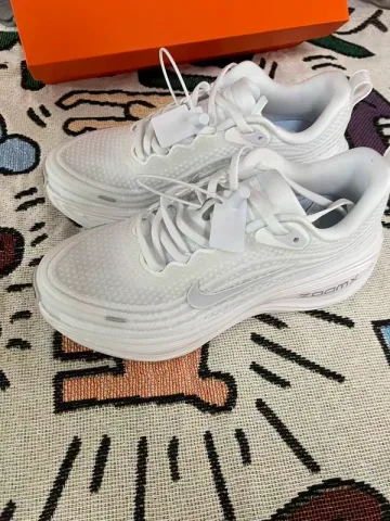 Used Adidas /Nike Sneakers bike — image 2 of 4