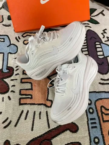 Used Adidas /Nike Sneakers bike — image 1 of 4