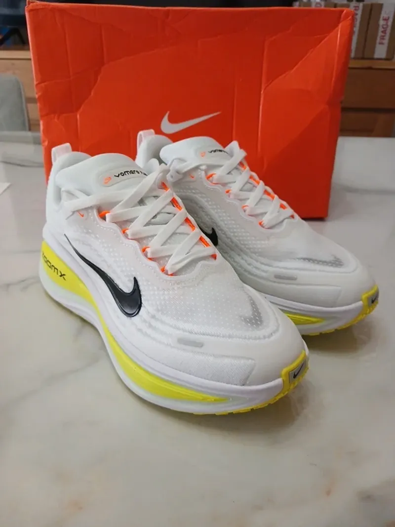 Brugt Nike Vomero Plus 38 Running Shoes