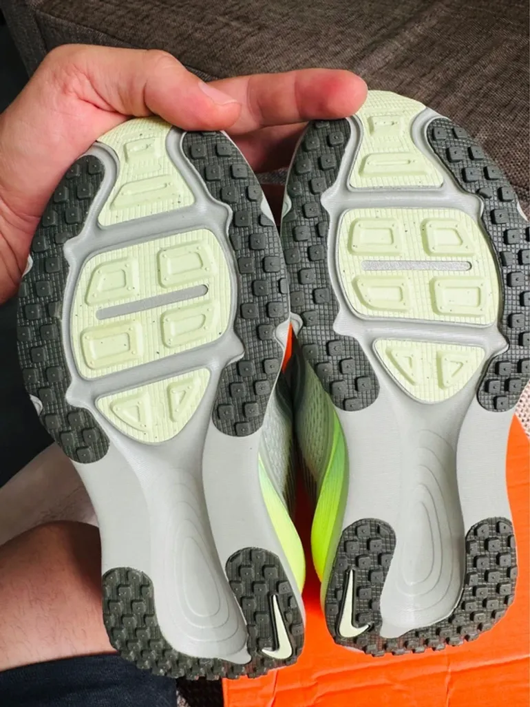 Tweedehands Nike Vomero 18 bike — afbeelding 5 van 11