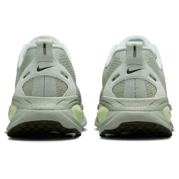 Tweedehands Nike Vomero 18 bike — afbeelding 8 van 11